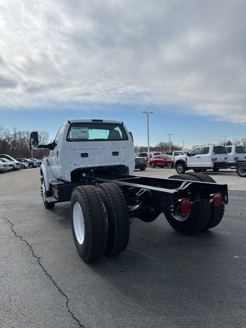 2025 Ford F-650SD Base